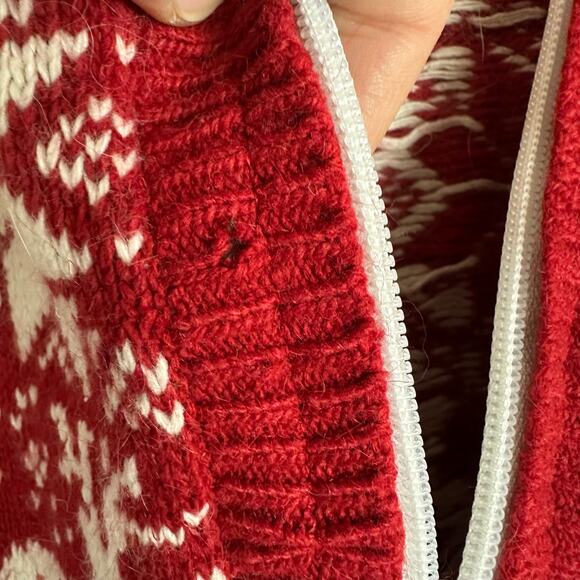 Women's Croft & Barrow Silk Blend Reindeer Snowflake Red Cream Zip Cardigan Sz L - Picture 7 of 8
